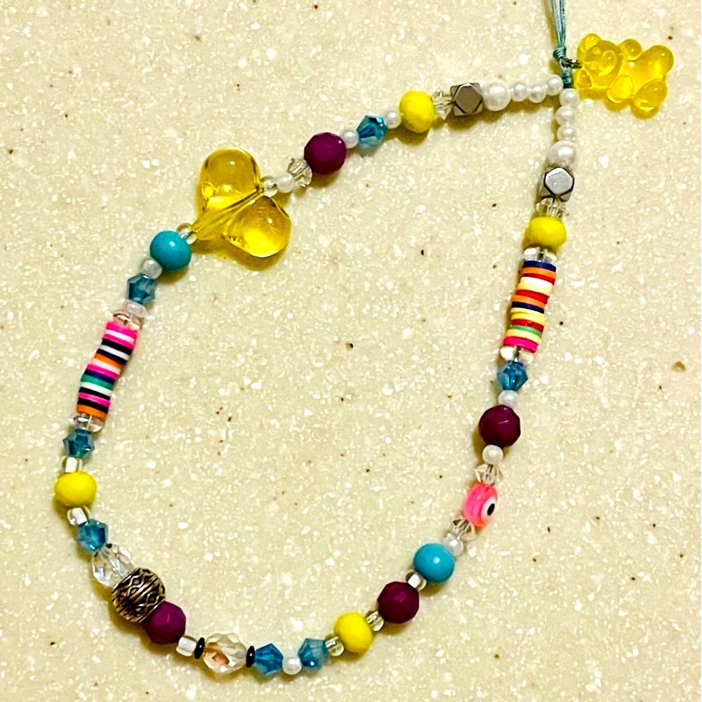 Phone String!! Yellow heart 💛 & gummy bear 🐻 charm!